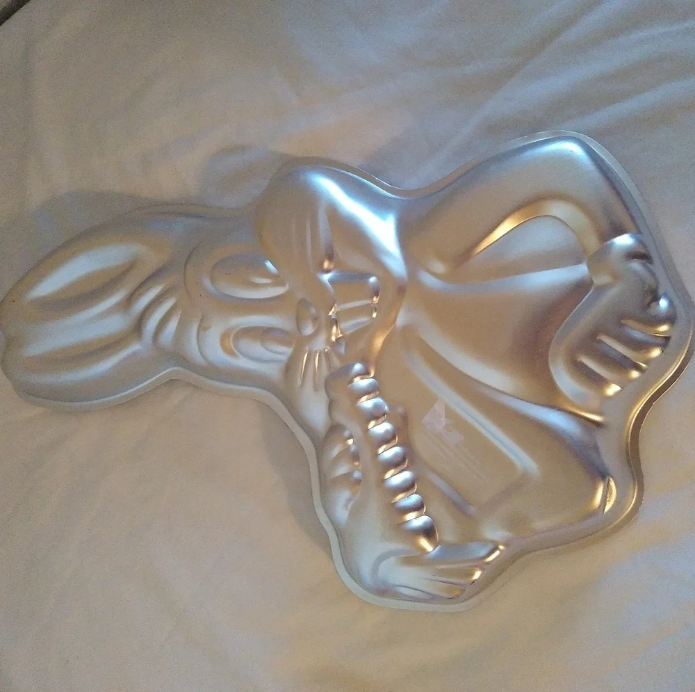 Wilton Vintage Bugs Bunny 1978 Cake Pan